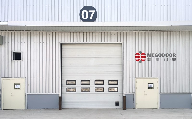 ?雙層彩鋼板保溫工業(yè)提升門插圖11 ?雙層彩鋼板保溫工業(yè)提升門插圖11
